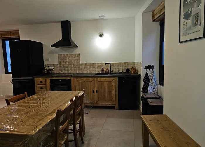 Maison De Village A Proximite De Montalbert *